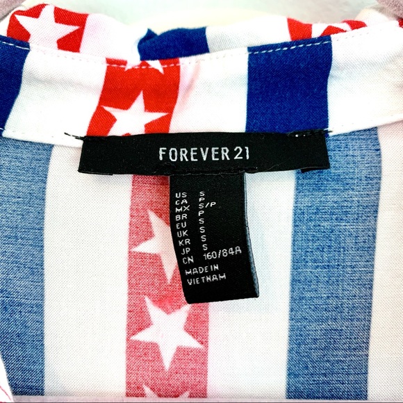 ⭐️BOGO FREE! American Flag Button Up Crop Top - Picture 3 of 7